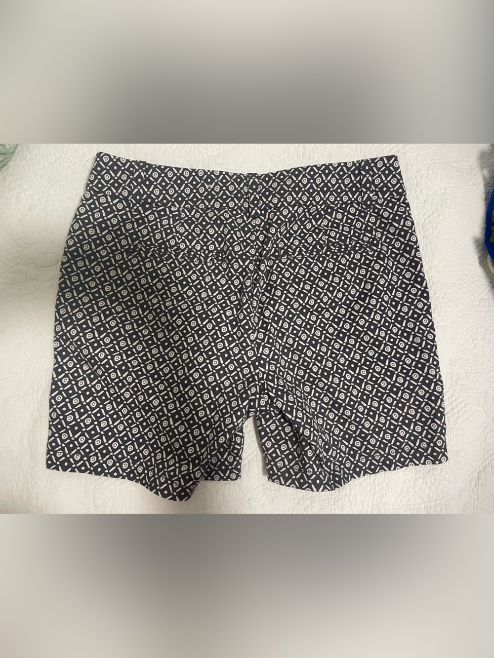 LOFT Geometric Print Women's Shorts - Picture 2 of 3